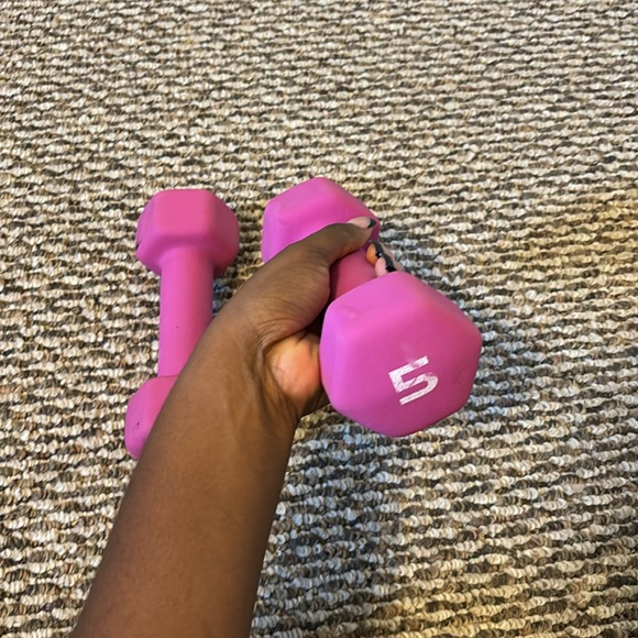 Two 5 pound weights (pink) - Picture 3 of 3